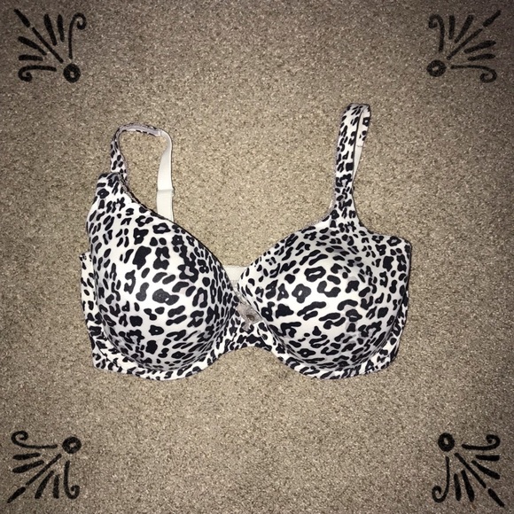 Victoria's Secret Other - Victoria Secret 34 DDD Black/white leopard bra